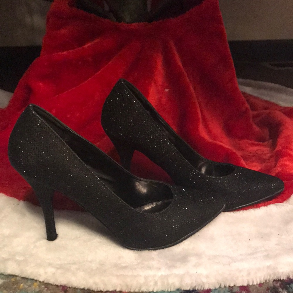 Breckelle’s • Glitter Stilettos